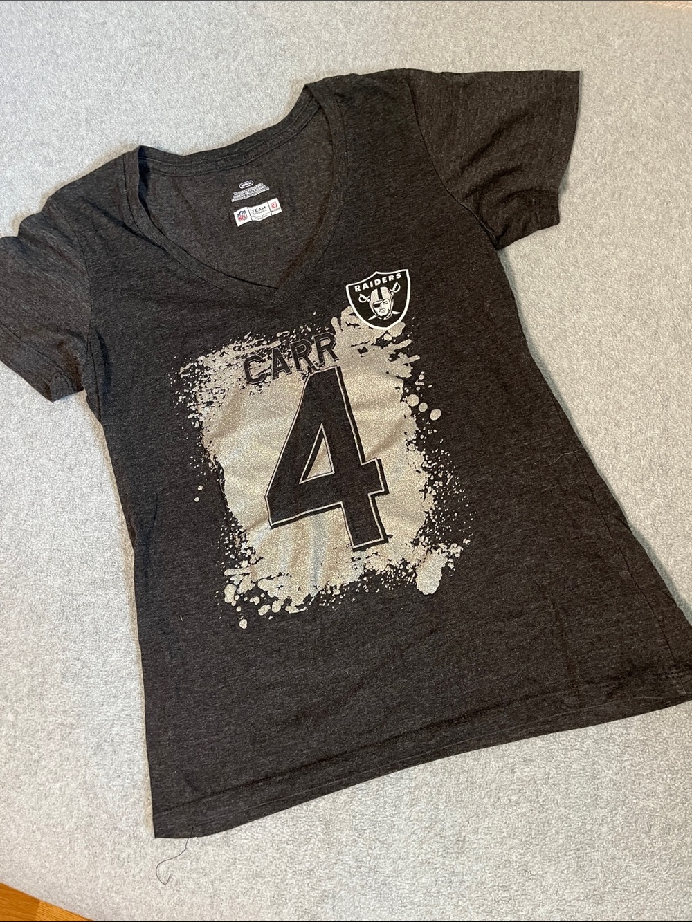 Riders Carr Black V-Neck Tee Shirt Medium Metallic Silver #4